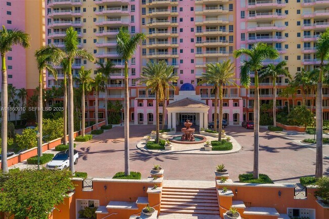 Building Photo - 785 Crandon Blvd