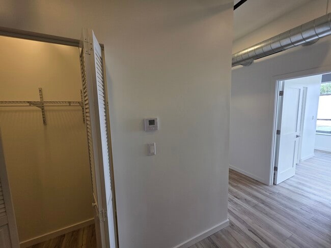 Building Photo - 2202 Lombard Ave