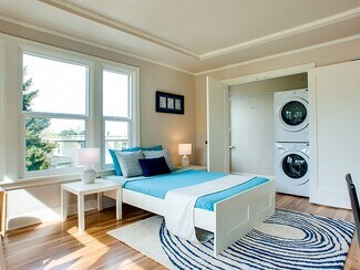 Building Photo - Prince of Wales