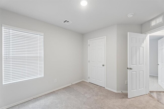 Building Photo - 2213 SE 89th Terrace