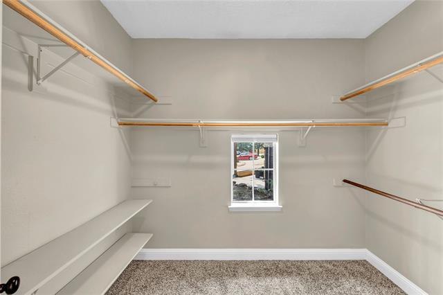 Building Photo - 900 Doral Cir