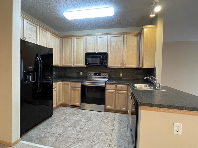 Building Photo - 18279 Key W Ct