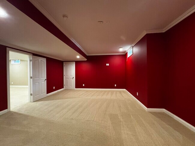 Building Photo - 3120 Hemingway Ln