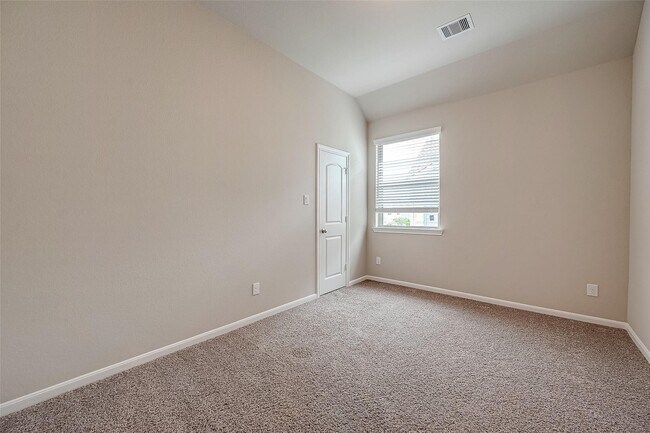 Building Photo - 2559 Terrace Point Dr
