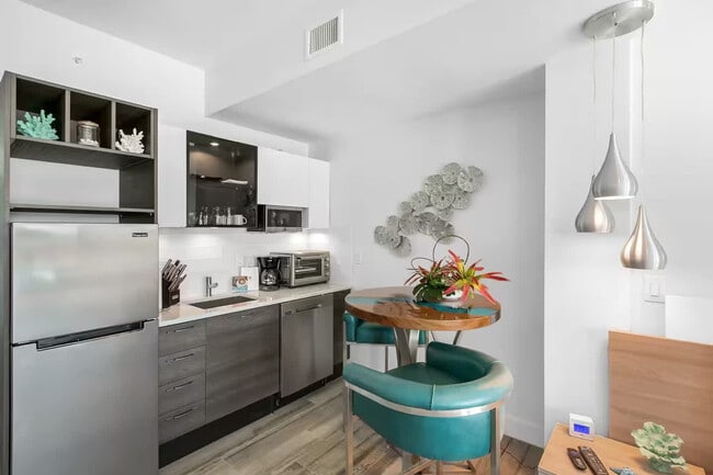 Building Photo - 202 Ivory Coral Ln