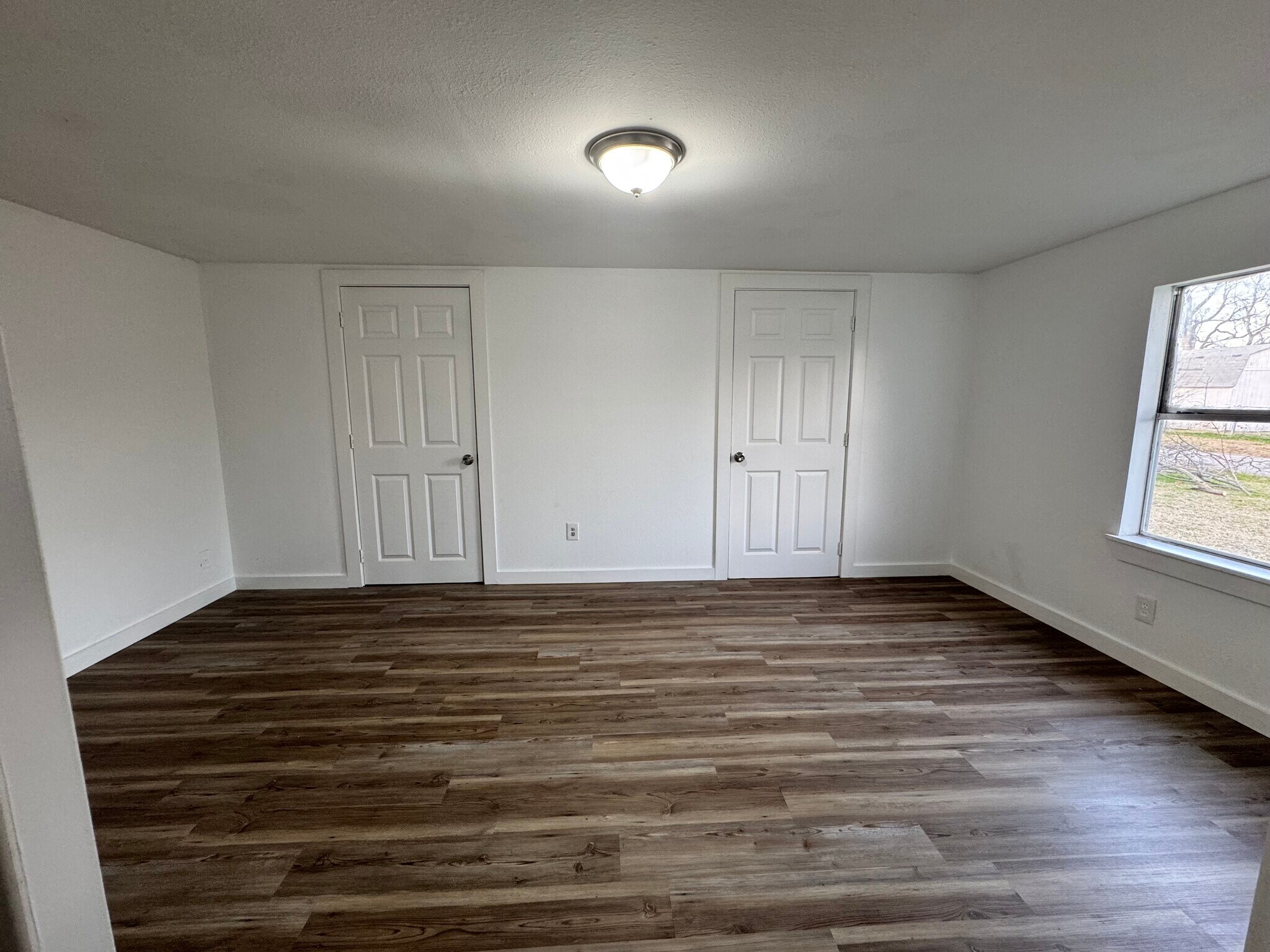 Building Photo - 108 E Kirby