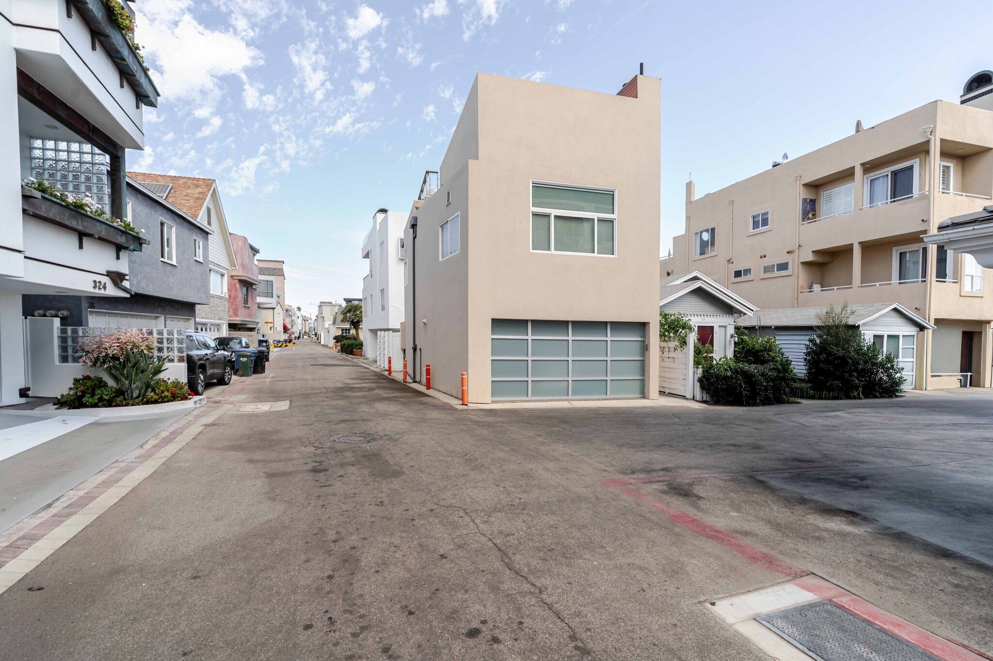 Building Photo - 19 4th Ct