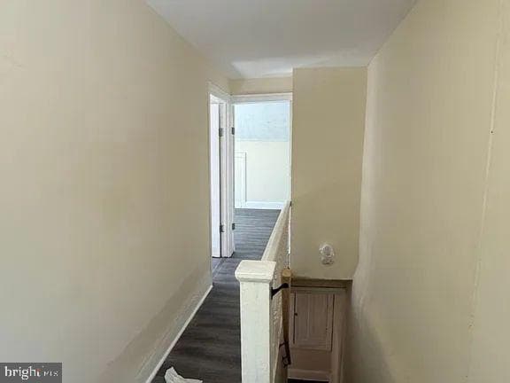 Building Photo - 510 N Hermitage Ave
