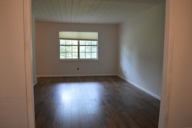 Building Photo - 2713 Shropshire Blvd