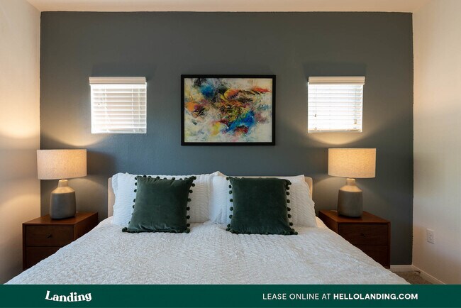 Building Photo - 420 W Slaughter Ln