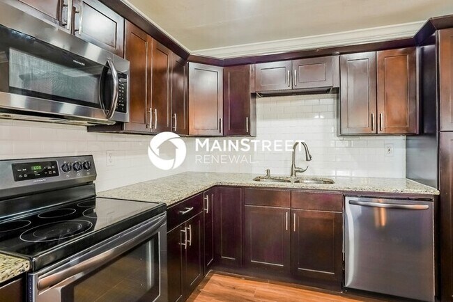 Building Photo - 3 Bedroom Pet-Friendly Home in Lehigh Acre...