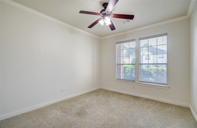Building Photo - 7814 Heron Lakes Dr