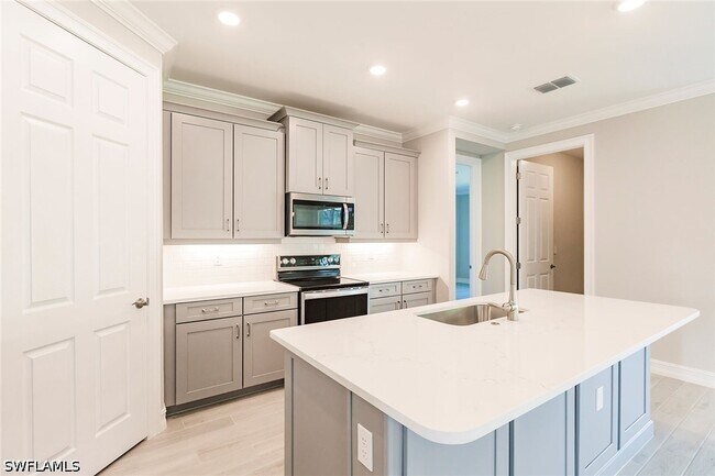 Building Photo - 536 Polihale Wy