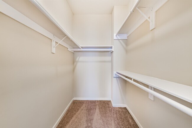 Building Photo - 1408 Tuam St