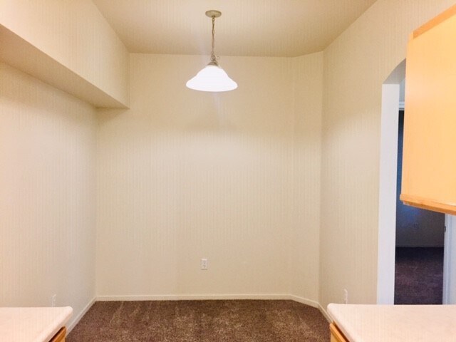 Building Photo - 6850 Sharlands Ave