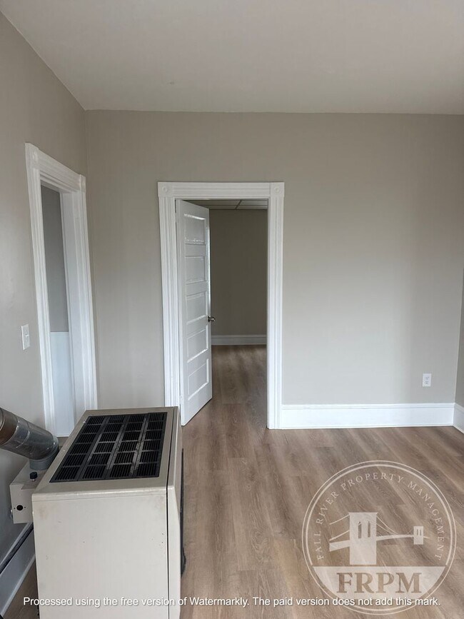 Building Photo - 33 16th St