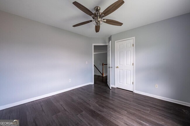 Building Photo - 7702 Parkside Dr