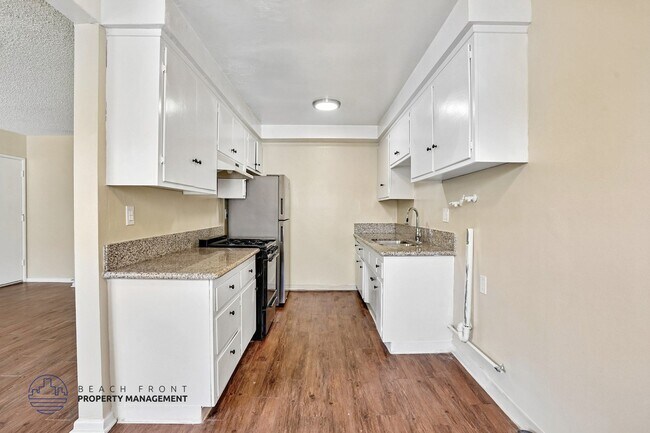 Building Photo - 2521 Mathews Ave