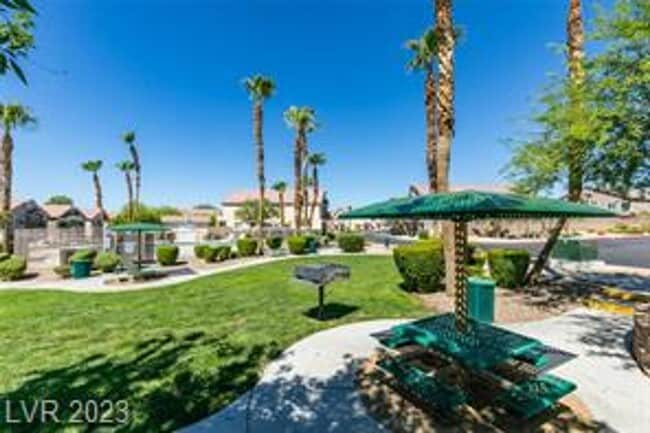 Building Photo - Large Spacious 3 Bedroom Townhome with Community Pool