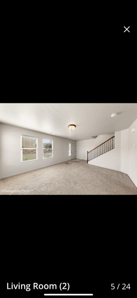 Building Photo - 3419 S River Rd