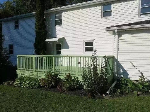 deck - 1165 Whitney Rd E
