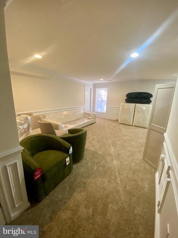 Building Photo - 108 Davidson St