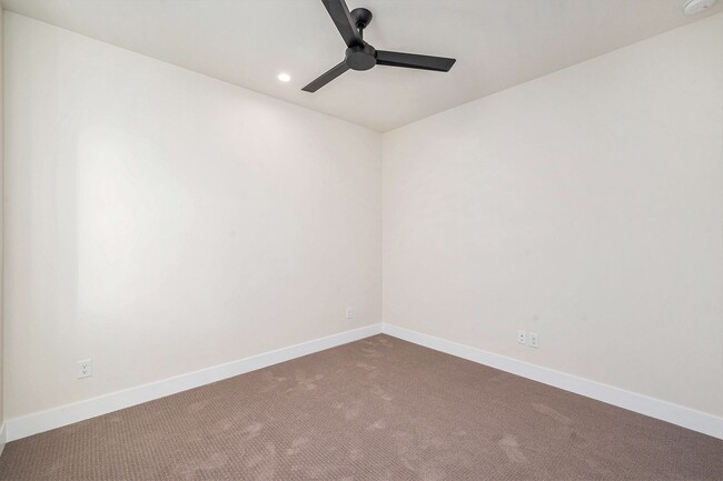 Building Photo - Brand New Townhome!  Be the First!!