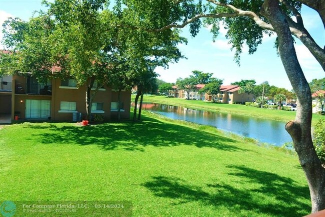Building Photo - 1162 Lake Terry Dr