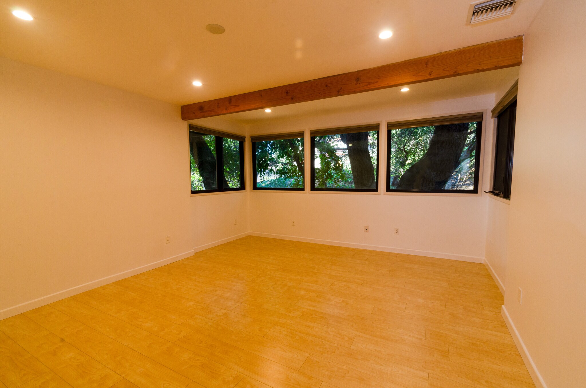 Building Photo - 9801 Shadow Island Dr