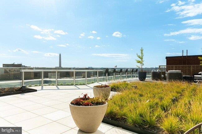 Building Photo - 1425 New York Ave NW