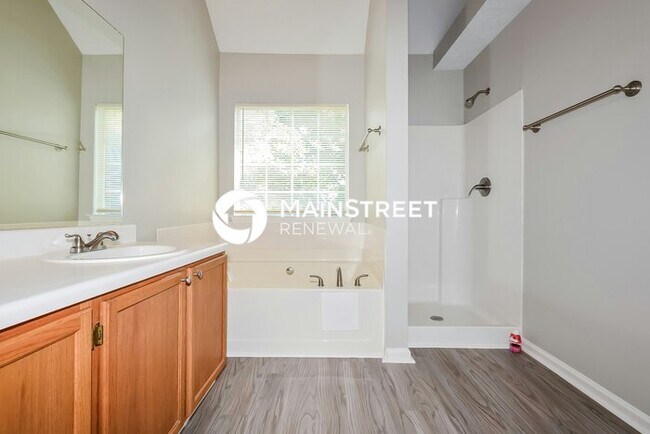 Building Photo - 4 Bedroom Pet-Friendly Home in Lithonia, G...
