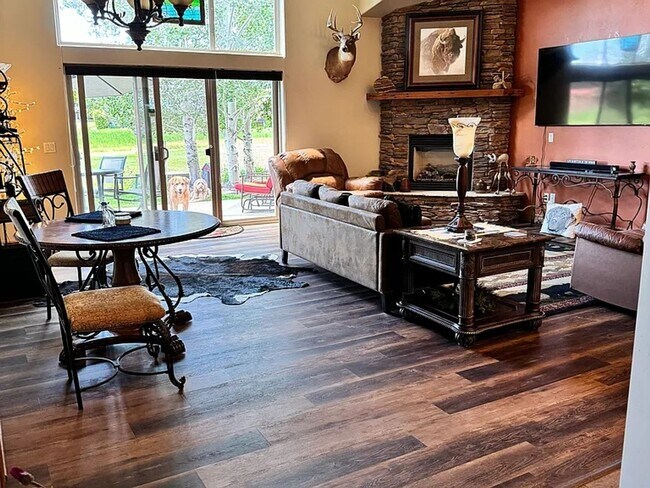 Building Photo - Wedgewood Villas ***ALL UTILITIES INCLUDED***