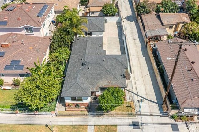 Building Photo - 11941 183rd St