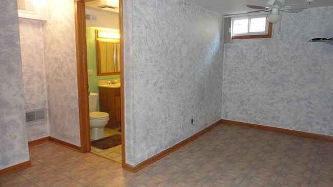 Building Photo - 4230 Highland Ave
