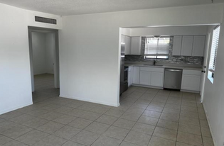 Building Photo - 242 E Corte Rancho Encanto