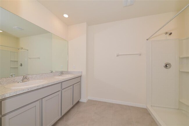 Building Photo - 16935 Trite Bend St