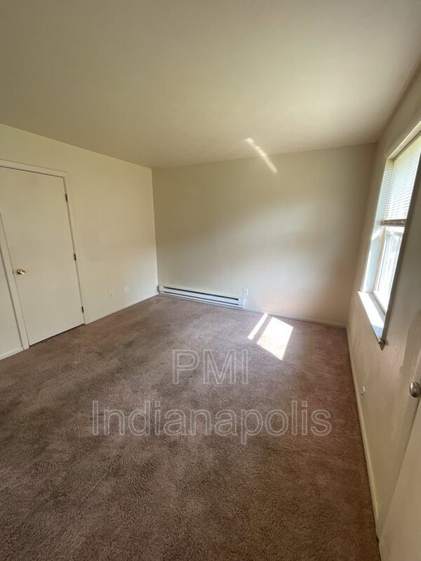 Building Photo - 122 W William Dr