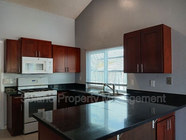 Building Photo - 400 Mokelumne Dr