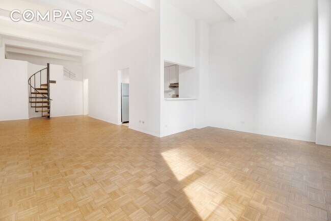 Building Photo - 1255 5th Ave