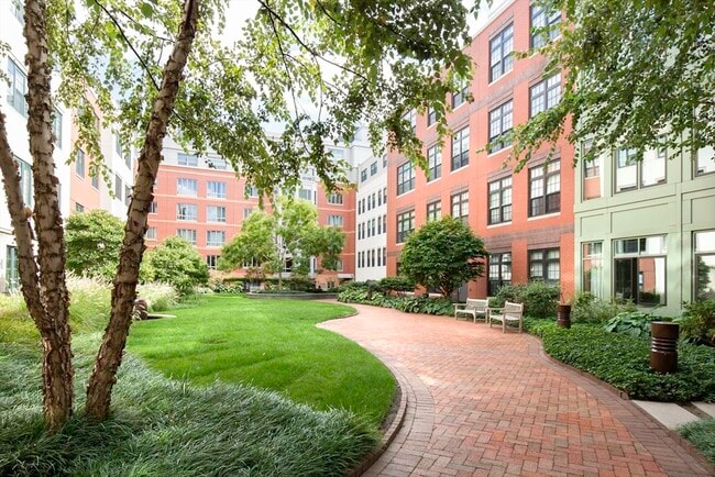 Building Photo - 29 Otis St