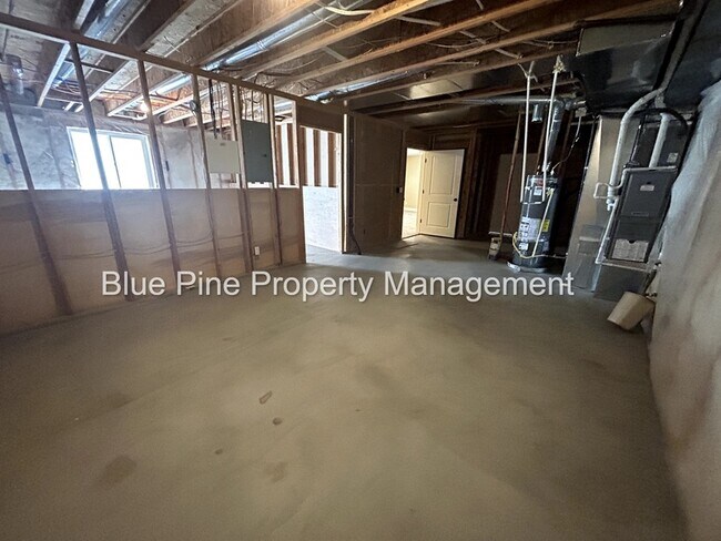 Building Photo - 690 Carriagegate Ln