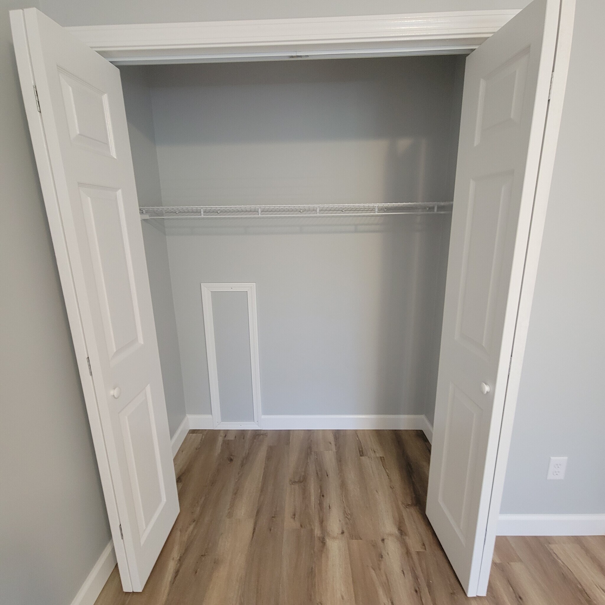 Bedroom Closet - 429 Hutton Ln