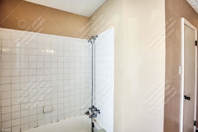 Building Photo - 4 br, 2 bath House - 10118 Limewood Ln