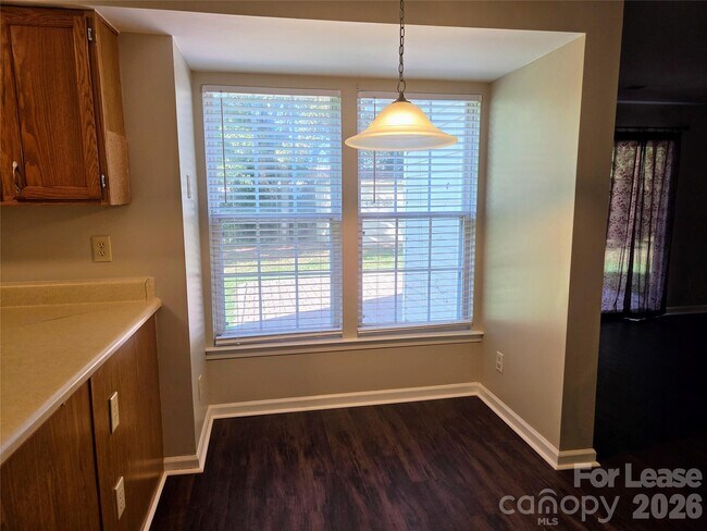 Building Photo - 5401 Groveton Ct
