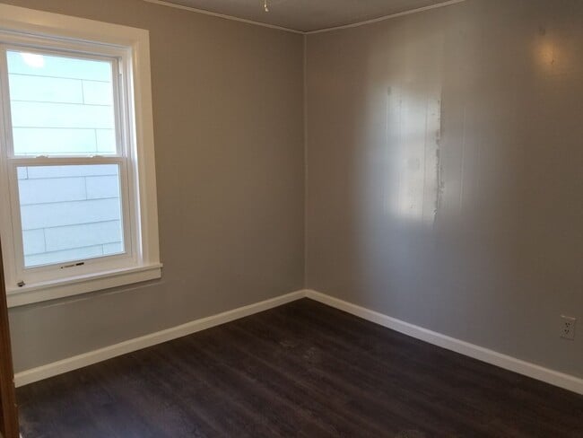 Building Photo - 224 W North St