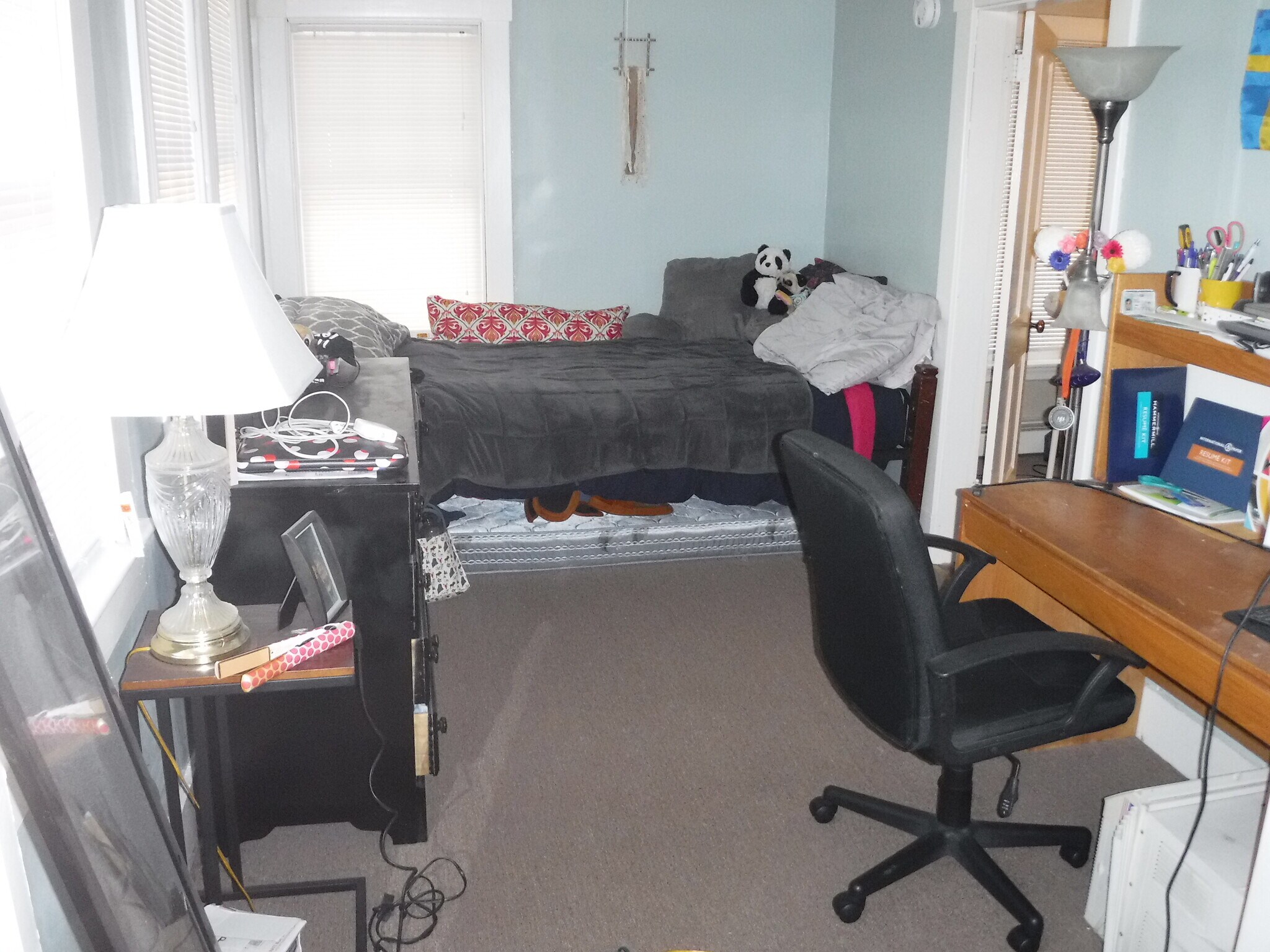 Building Photo - 32 College Ave