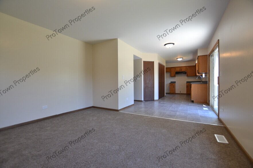 Building Photo - 2608 River Bend Ln
