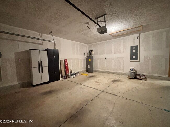 Building Photo - 2270 Willow Springs Dr
