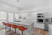 Building Photo - 24 Captiva Cir