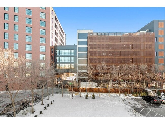 Building Photo - 748 N 3rd St